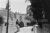 La Californie, on the left the gatehouse. Today: Pavillon de Flore, 22 Avenue de Coste Belle. Cannes 1957. - Photo by Edward Quinn