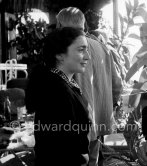 Pablo Picasso and Jacqueline. During filming of "Le Testament d’Orphée", film of Jean Cocteau. At Villa Santo Sospir of Francine Weisweiller. Saint-Jean-Cap-Ferrat 1959. - Photo by Edward Quinn