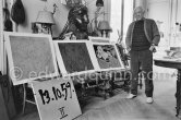 Pablo Picasso with linocuts. La Californie, Cannes 25.10.1959. - Photo by Edward Quinn