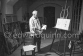 Pablo Picasso with color crayon drawing made 27.9.1961 for Edward Quinn's book "Pablo Picasso at work". Notre-Dame-de-Vie, Mougins 1961. - Photo by Edward Quinn