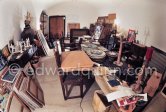 In the background glas cabinet in the old "salle à manger" at Mas Notre-Dame-de-Vie. (the same glas cabinet that was "Le musée" of the studio des Grands-Augustins in Paris, see photo Brassaï, 25 Oct 1943). Ground floor, Mas Notre-Dame-de-Vie, Mougins 1974. (Photographed after Pablo Picasso’s death.) - Photo by Edward Quinn