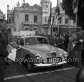 N° 24 Houel / Quinlin on Alfa Romeo 1900 TI in front of Casino Monte Carlo. Rallye Monte Carlo 1954. - Photo by Edward Quinn