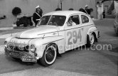 N° 294 Delling / Linnihan on Volvo PV 444L. Rallye Monte Carlo 1959. - Photo by Edward Quinn