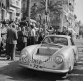 Gilberte Thirion interviewed, No 72 Porsche 356 SL („Super Leicht“).   13. Rallye Paris – Saint-Raphaël Féminin 1952. Saint-Raphaël 1952. - Photo by Edward Quinn