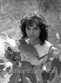 Catherine Rouvel during filming of “Le Déjeuner sur l’herbe” (directed by Jean Renoir) at the Auguste Renoir house "Les Collettes". Cagnes-sur-Mer 1959. - Photo by Edward Quinn