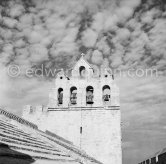 Camargue: Church of Notre-Dame-de-la-Mer. Sanctuaire des Saintes-Maries-de-la-Mer - Notre Dame de la Mer. Saintes-Maries-de-la-Mer in 1953. - Photo by Edward Quinn