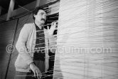 Jesús Rafael Soto, Venezuelan artist working in the fields of Op-art and kinetic art, a sculptor and a painter. Paris 1974. - Photo by Edward Quinn